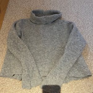 Grey cropped sweater